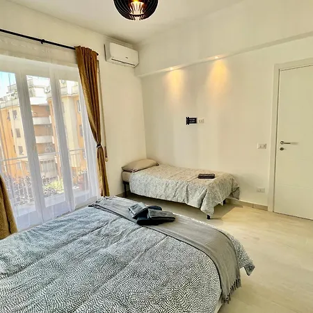 Jenner Apartment Rome